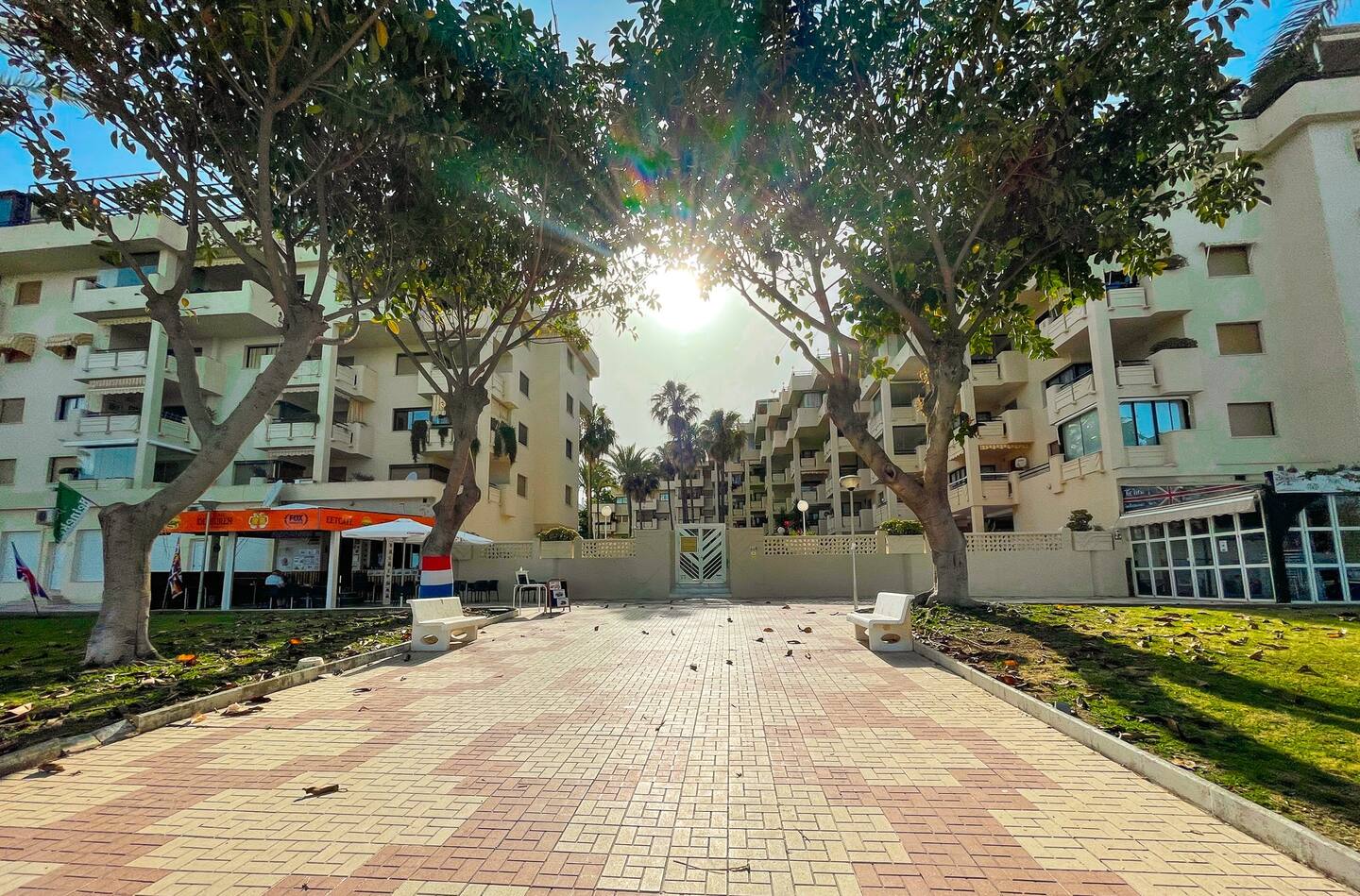 Bel appartement avec un emplacement fantastique à Torremolinos-La Carihuela, à quelques pas de la plage, du Paseo Marítimo et de Puerto Marina.