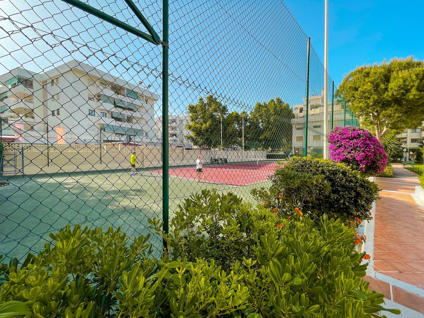 Bel appartement avec un emplacement fantastique à Torremolinos-La Carihuela, à quelques pas de la plage, du Paseo Marítimo et de Puerto Marina.