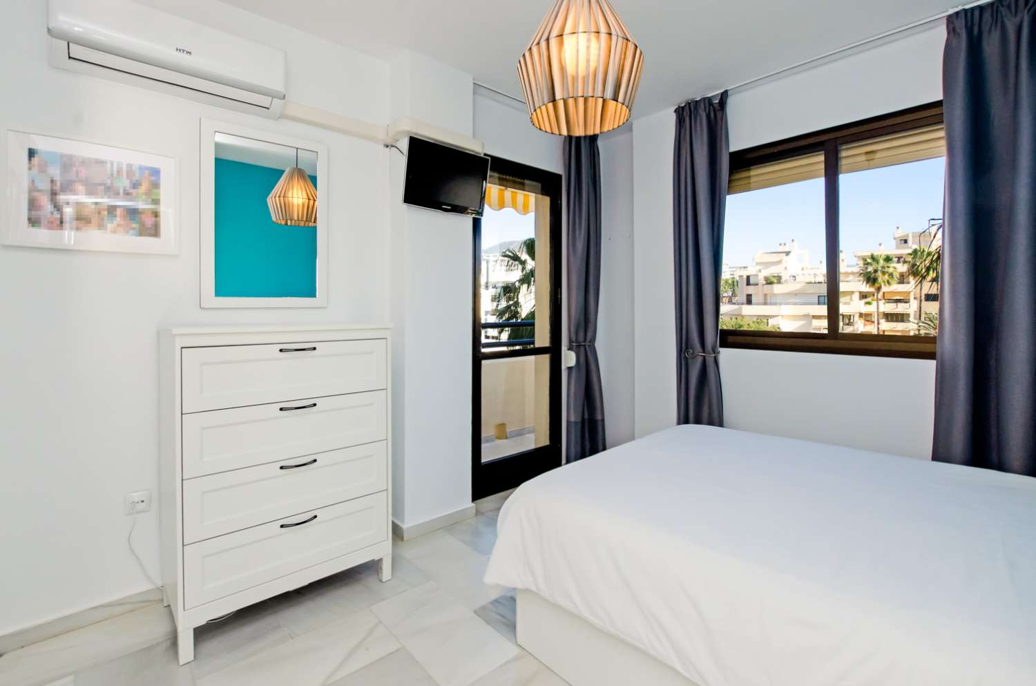 Bel appartement avec un emplacement fantastique à Torremolinos-La Carihuela, à quelques pas de la plage, du Paseo Marítimo et de Puerto Marina.