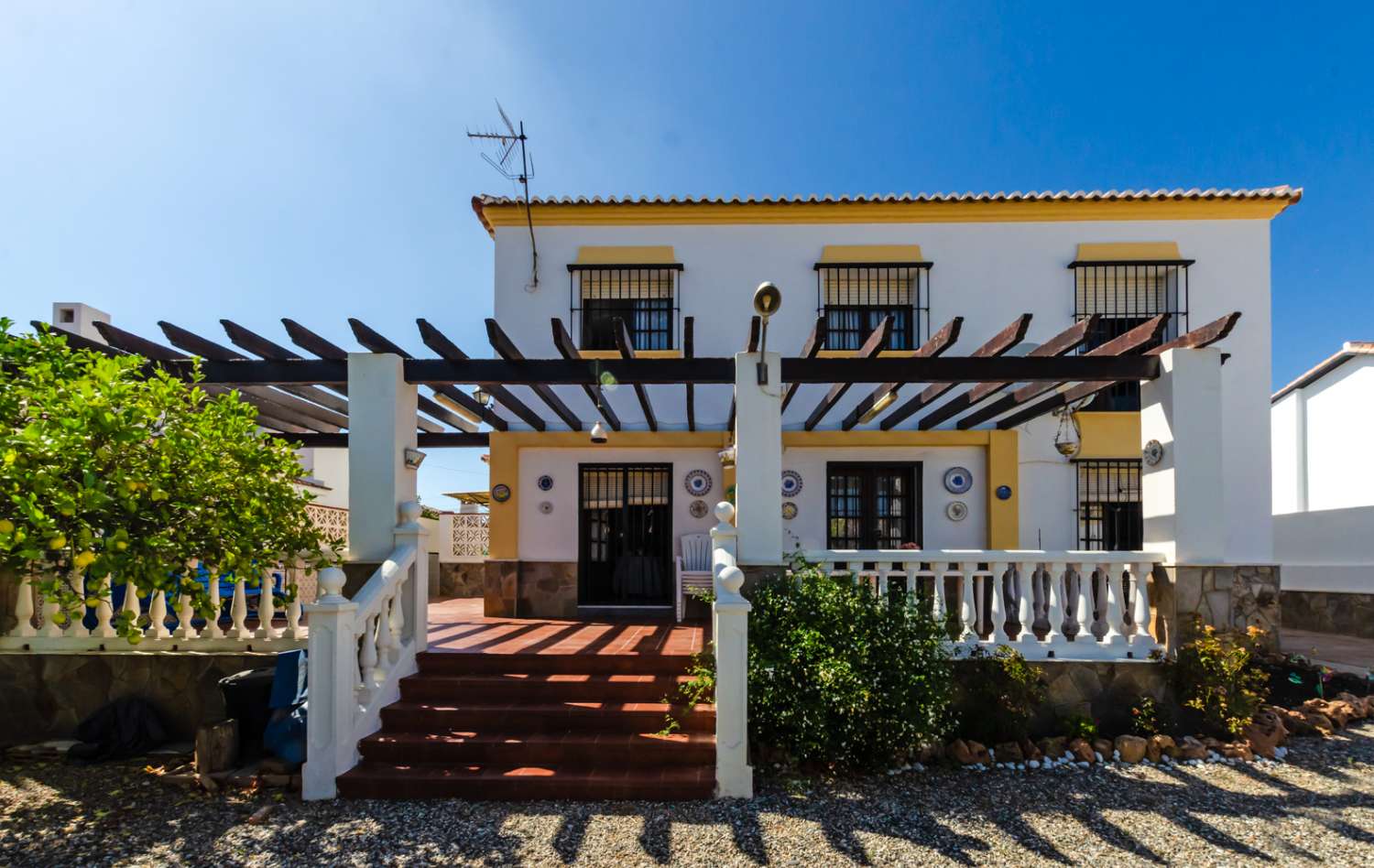 Casa o chalet independiente en venta en Puerto de la Torre- Malaga.