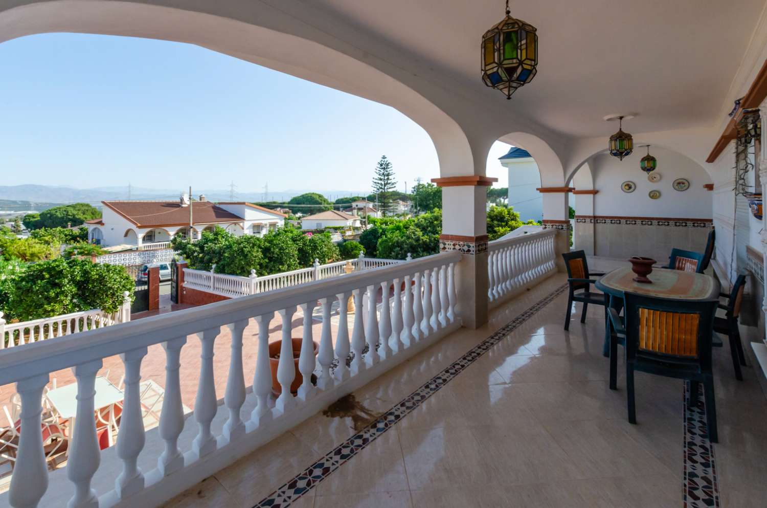 Villa independiente en venta   en  Pinos de Alhaurín-Málaga.