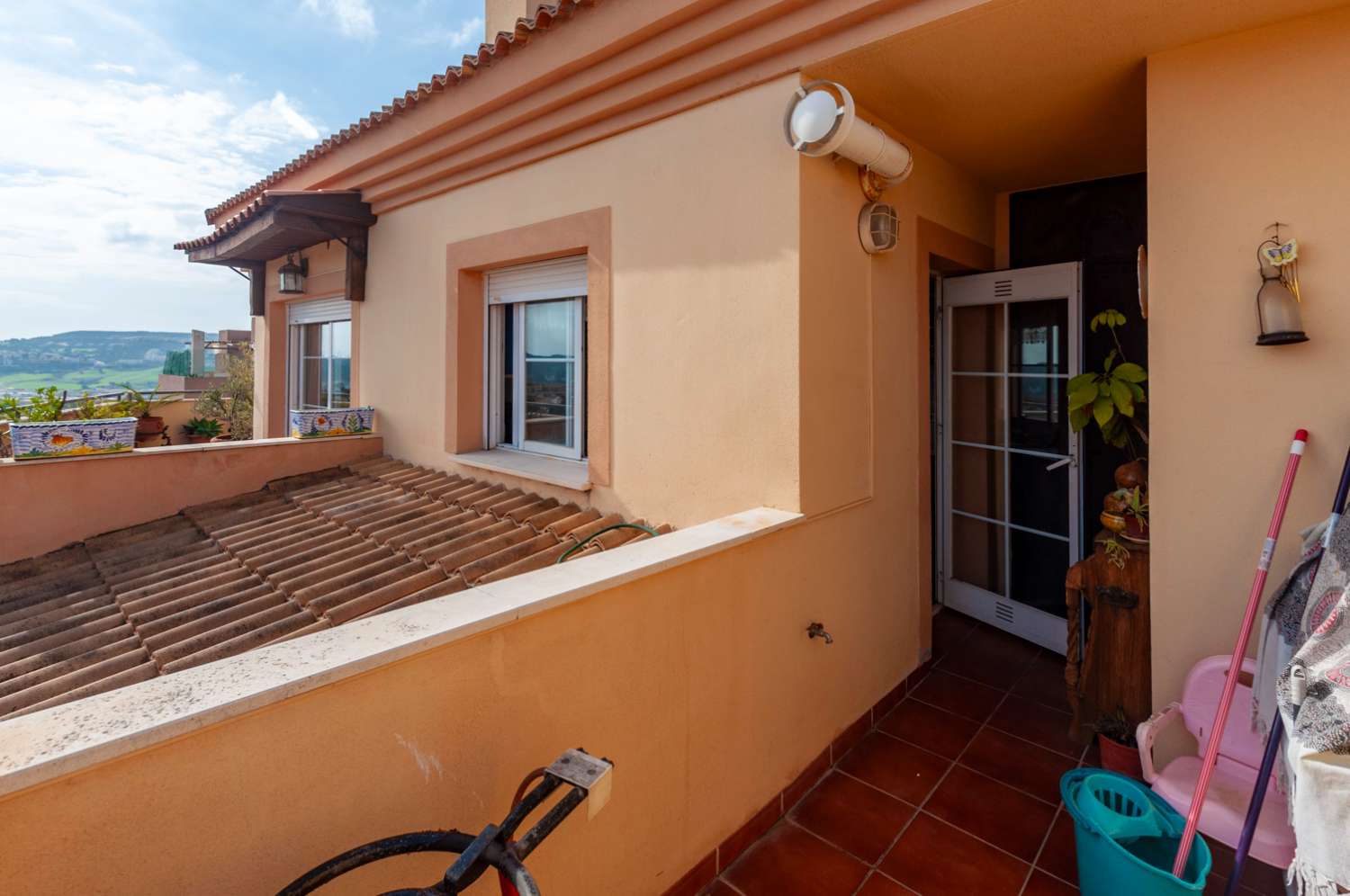 ¡Ático en venta en Las Lagunas Mijas Costa.Terraza con  vistas panorámicas!