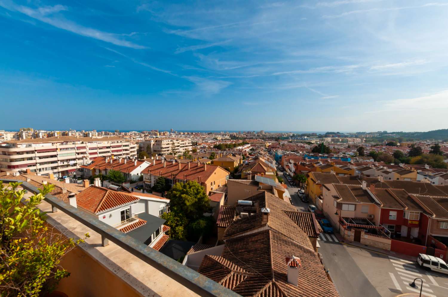 ¡Ático en venta en Las Lagunas Mijas Costa.Terraza con  vistas panorámicas!