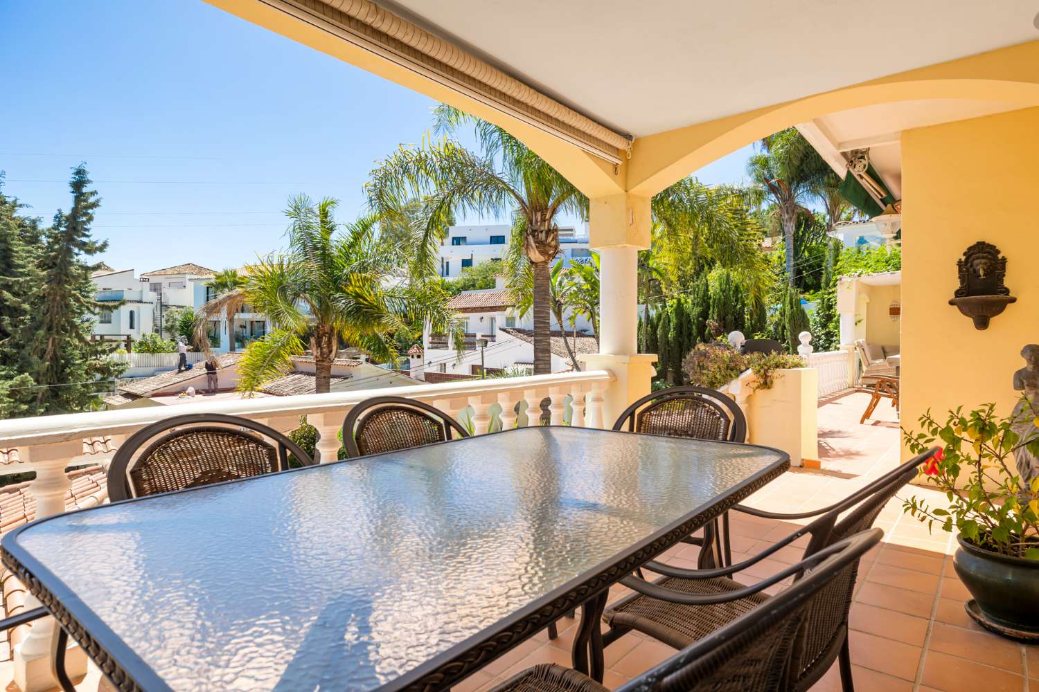 Villa independiente en NUEVA ANDALUCIA, MARBELLA