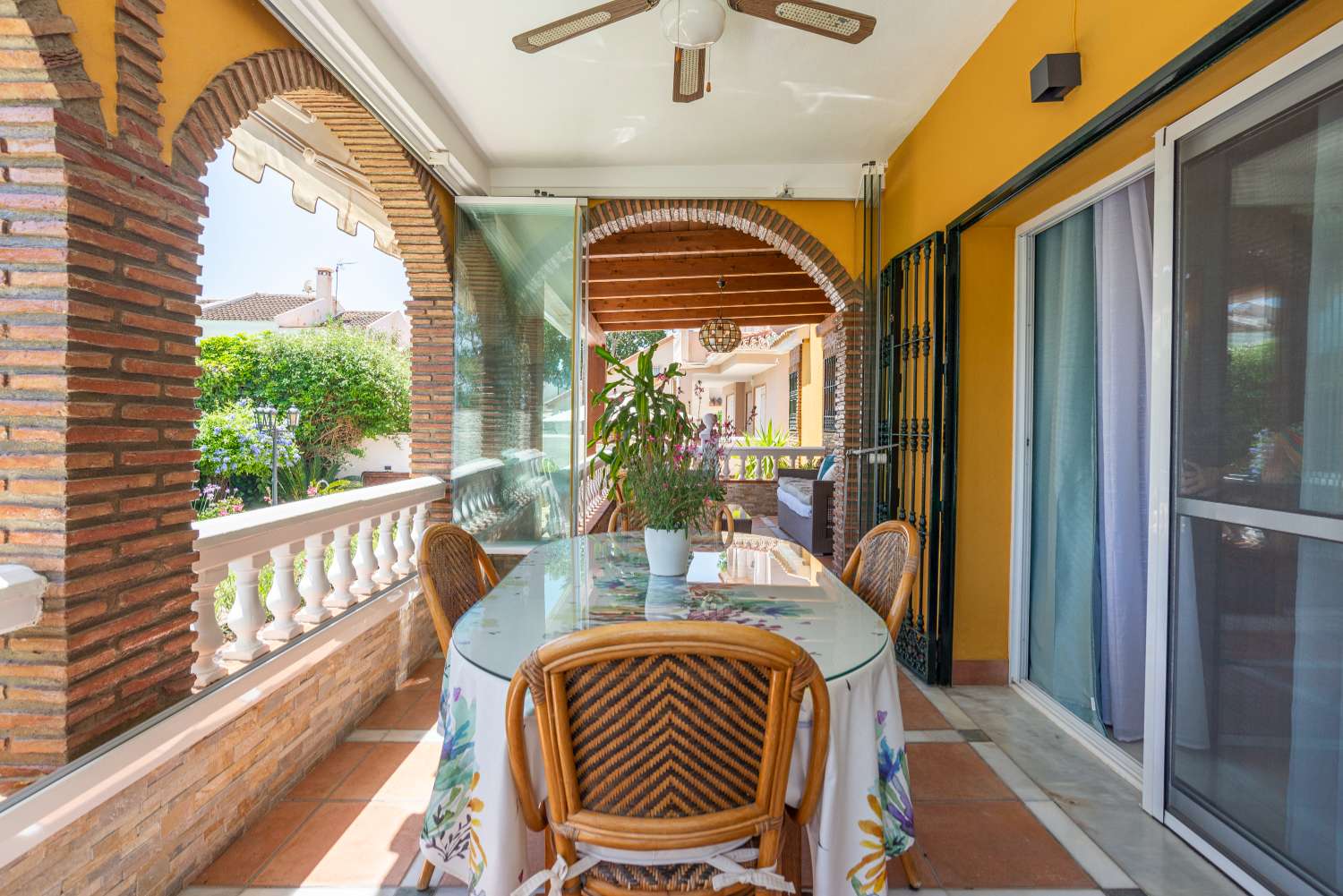 Vrijstaande villa te koop in Guadalmar-Malaga