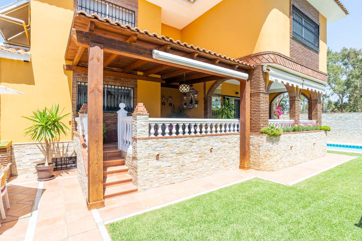 Villa independiente en venta en Guadalmar-Málaga