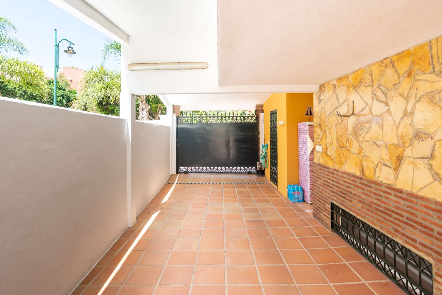 Vrijstaande villa te koop in Guadalmar-Malaga