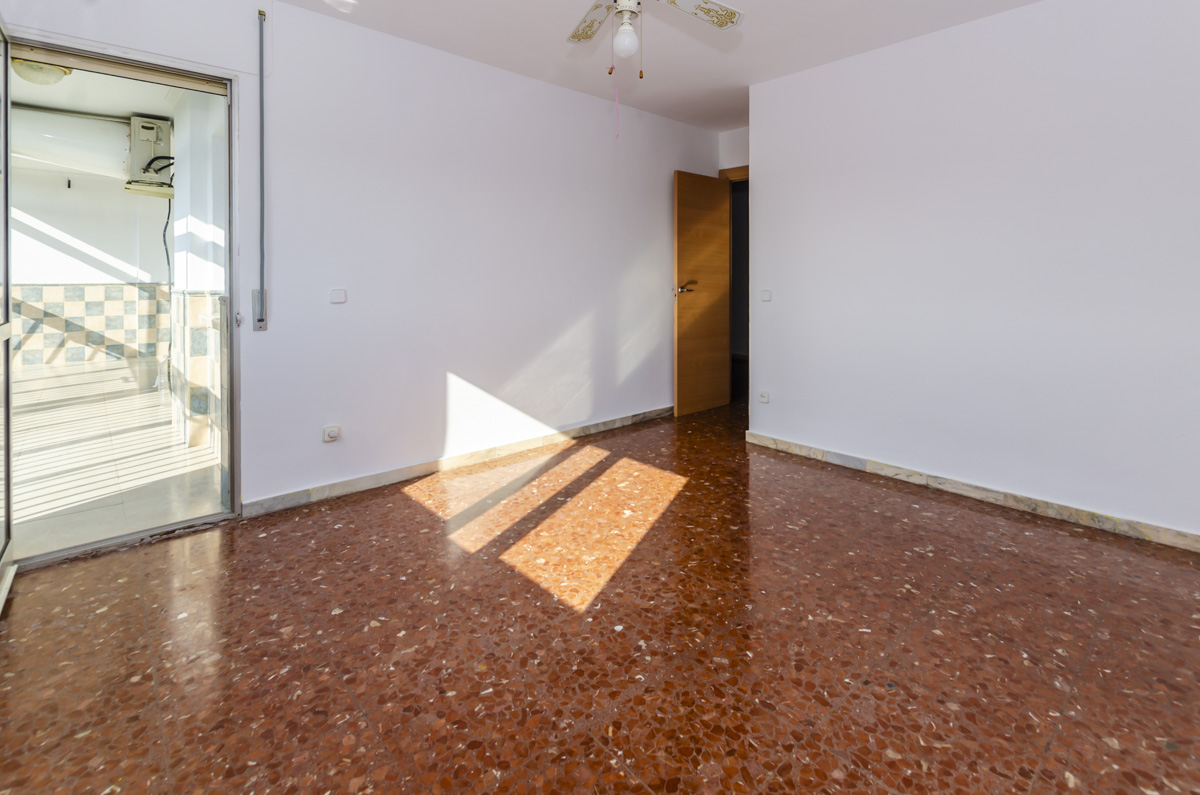 Ruim appartement met 4 slaapkamers te koop in Santa Cristina-Málaga