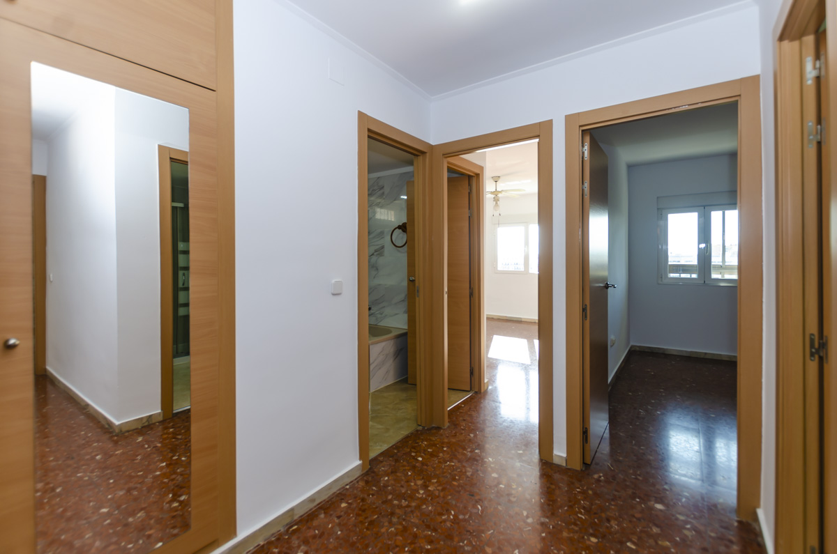 Amplio piso de 4 dormitorios en Venta en Santa Cristina-Málaga